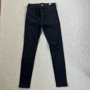 Rag & Bone 10 inch skinny ankle length black jeans size 31.